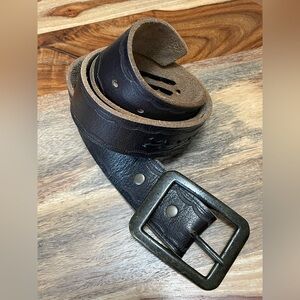 Linea Pelle leather belt - preowned fits size 25-28 waist/approx